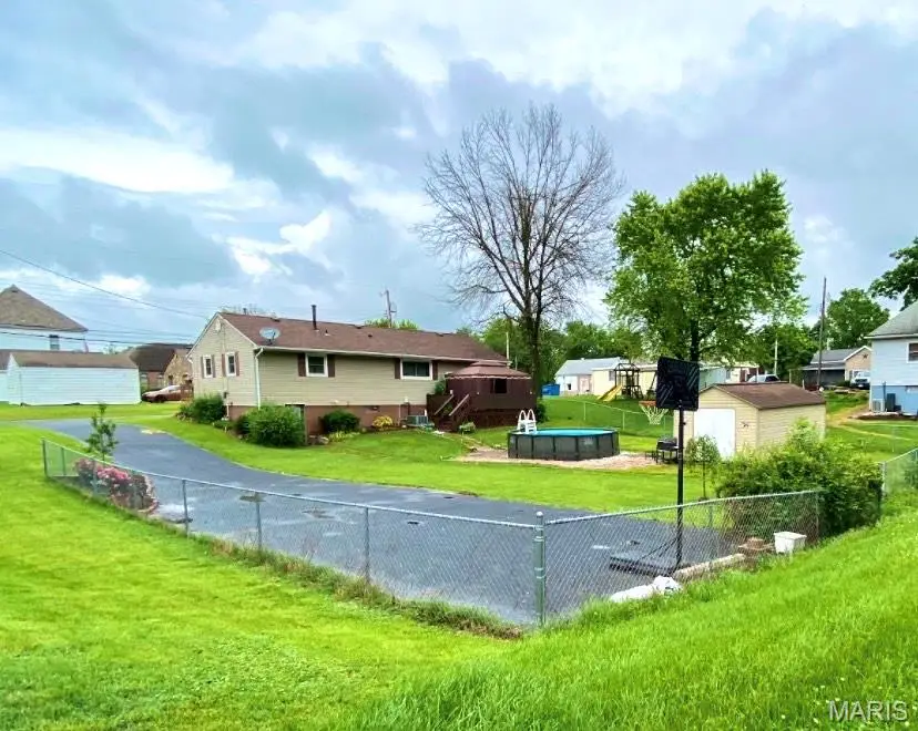 207 E High Street, Troy, IL 62294 - Image #3