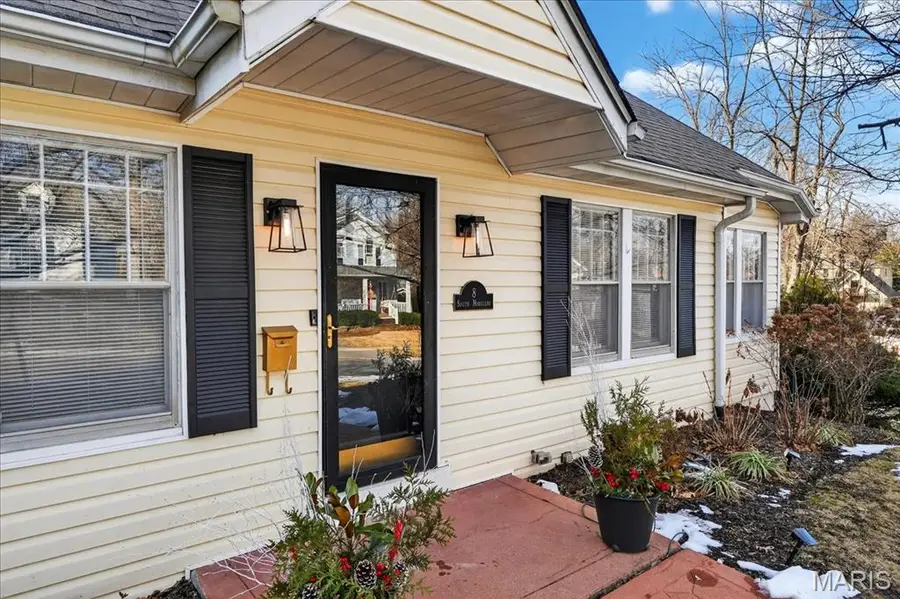 8 S Moreland Avenue, Saint Louis, MO 63122 - #2
