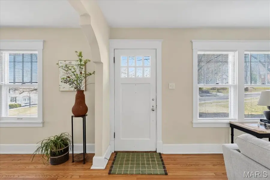 8 S Moreland Avenue, Saint Louis, MO 63122 - #3