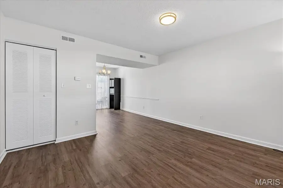 8912 N Swan Circle, Brentwood, MO 63144 - Image #3