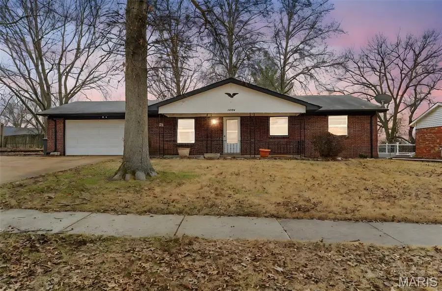 11424 Burgess Avenue, Bridgeton, MO 63044 - #2