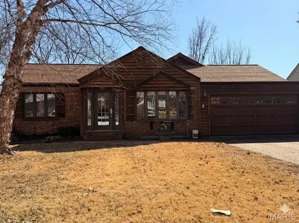 9456 Arban Drive, St Louis, MO 63126