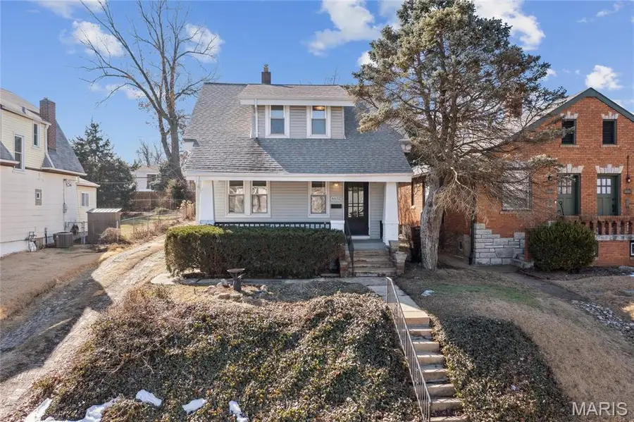 6652 Hancock Avenue, Saint Louis, MO 63139 - #2