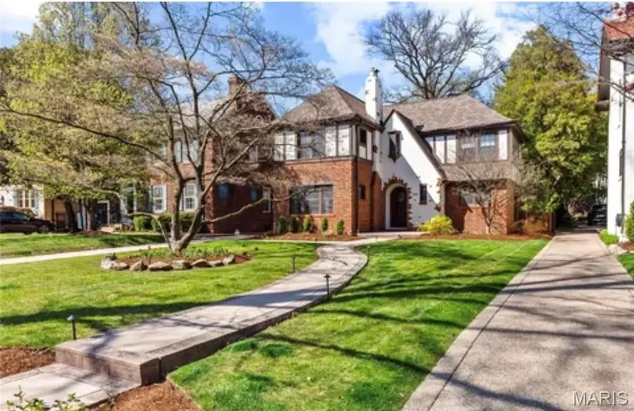 7133 Washington Avenue, University City, MO 63130 - #2