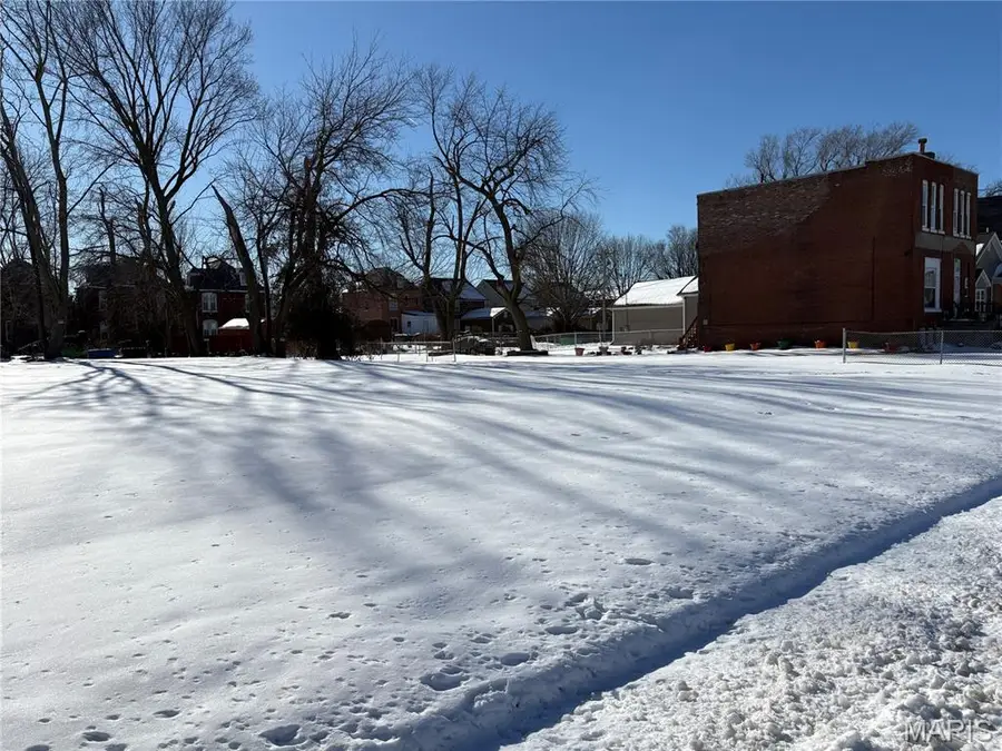 4318 Evans Avenue, Saint Louis, MO 63113 - #3