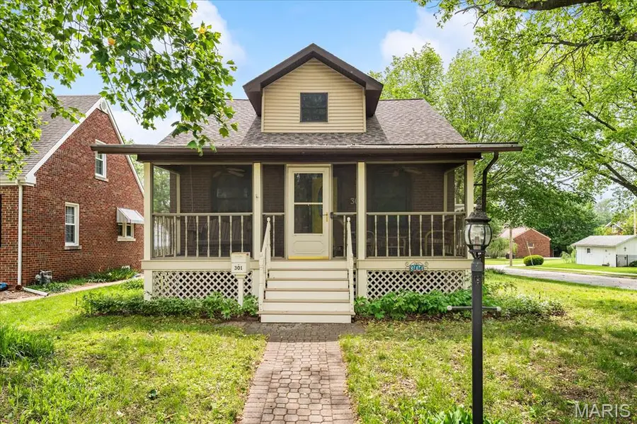 301 S Missouri Avenue, Belleville, IL 62220 - #2