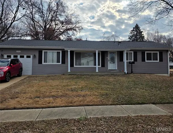 6702 Flowervale Drive, Hazelwood, MO 63042