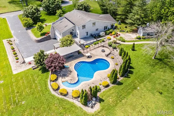 882 Edwards Street, St Libory, IL 62282