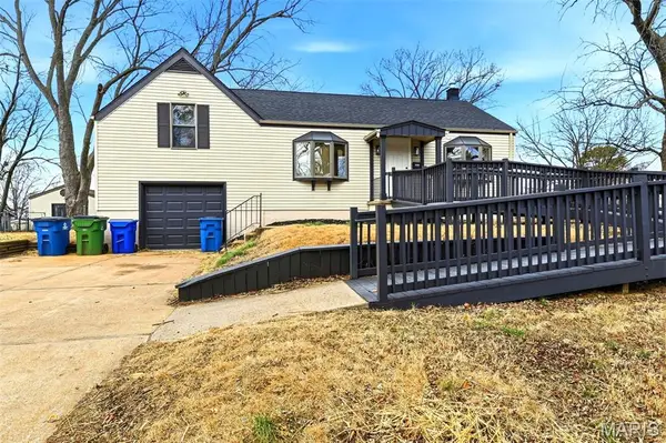 3717 Midview Avenue, Bridgeton, MO 63044