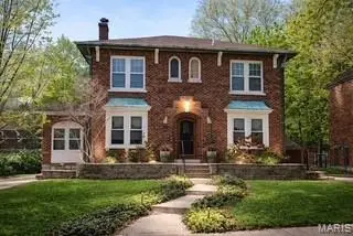 421 West Point Court, University City, MO 63130