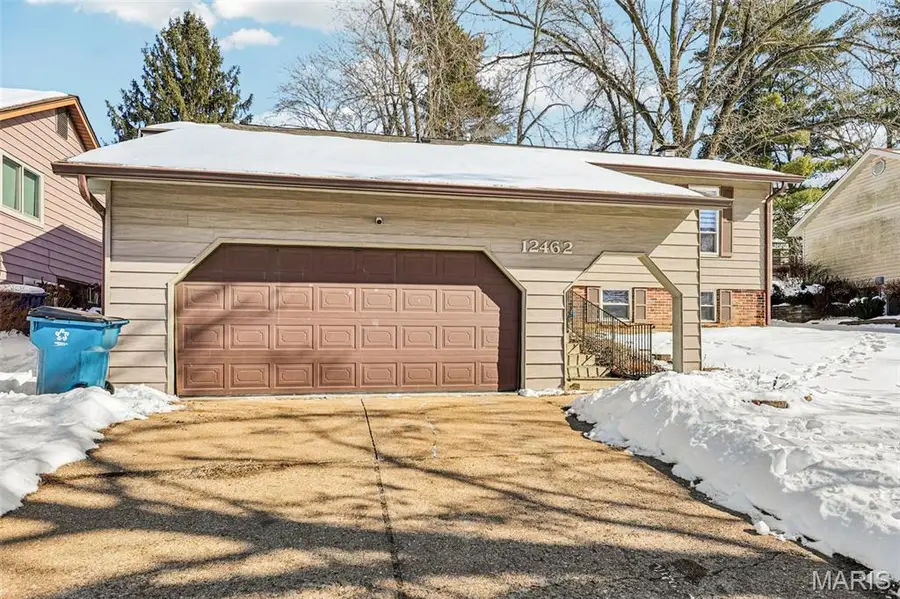 12462 Sandycreek Lane, Florissant, MO 63033 - Image #2
