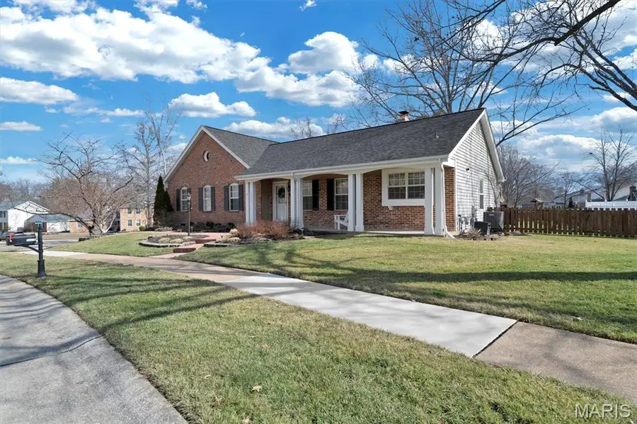 16276 Windfall Ridge Drive, Chesterfield, MO 63005 - #2