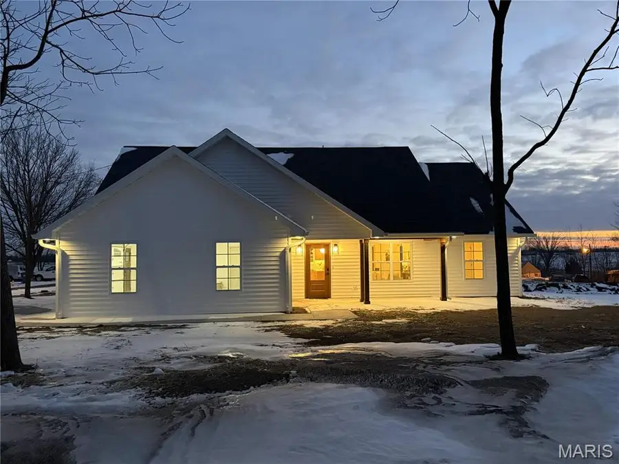 301 Columbus Street, La Belle, MO 63447 - Image #3