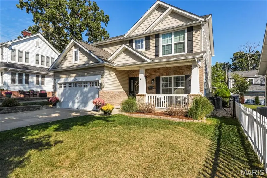 706 Edgewood Avenue, Kirkwood, MO 63122 - Image #2