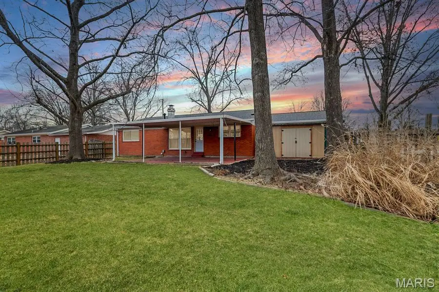 2305 Belfast Drive, Florissant, MO 63033 - #2