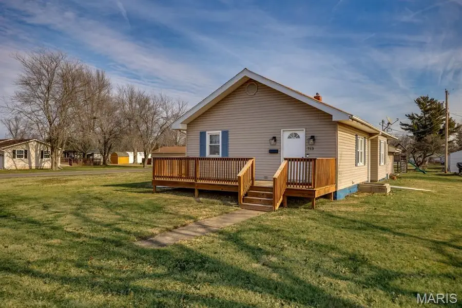 713 N Macoupin Street, Gillespie, IL 62033 - Image #3