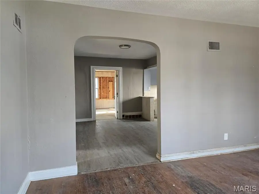 309 Newell Drive, Ferguson, MO 63135 - Image #3