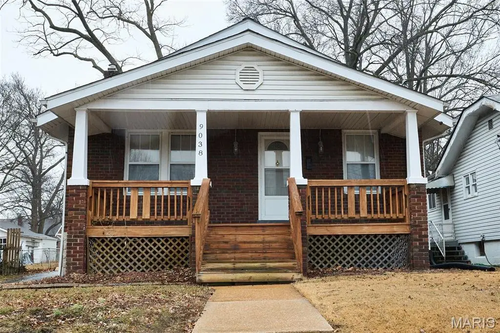 9038 Tudor Avenue, Saint Louis, MO 63114 - #1