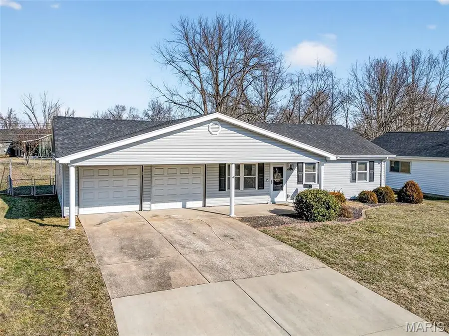 409 Saint Joseph Avenue, Ofallon, MO 63366 - #3