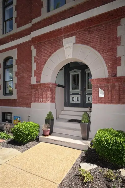 2330 S 12th Street #102, Saint Louis, MO 63104 - Image #2