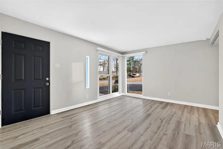 19 Marquette Drive, Florissant, MO 63031 - Image #2