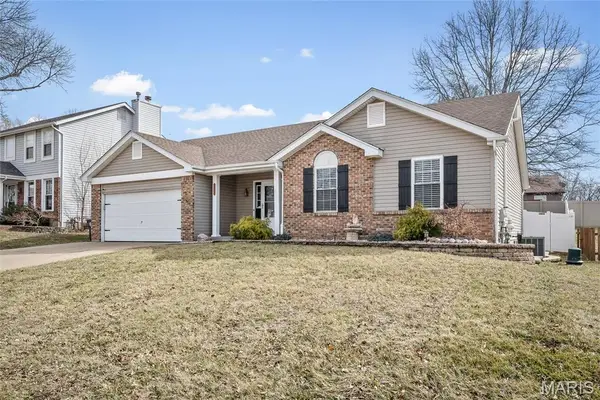 1332 Pegasus Trail, St Peters, MO 63376