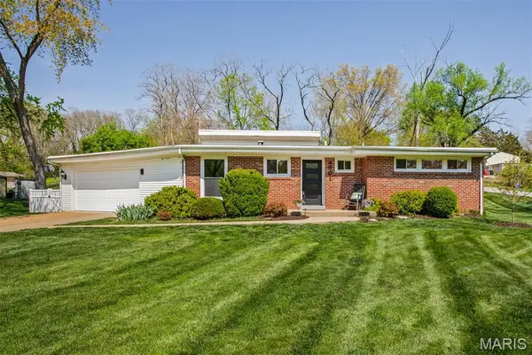 4901 Saint Gemme Lane, St Louis, MO 63128