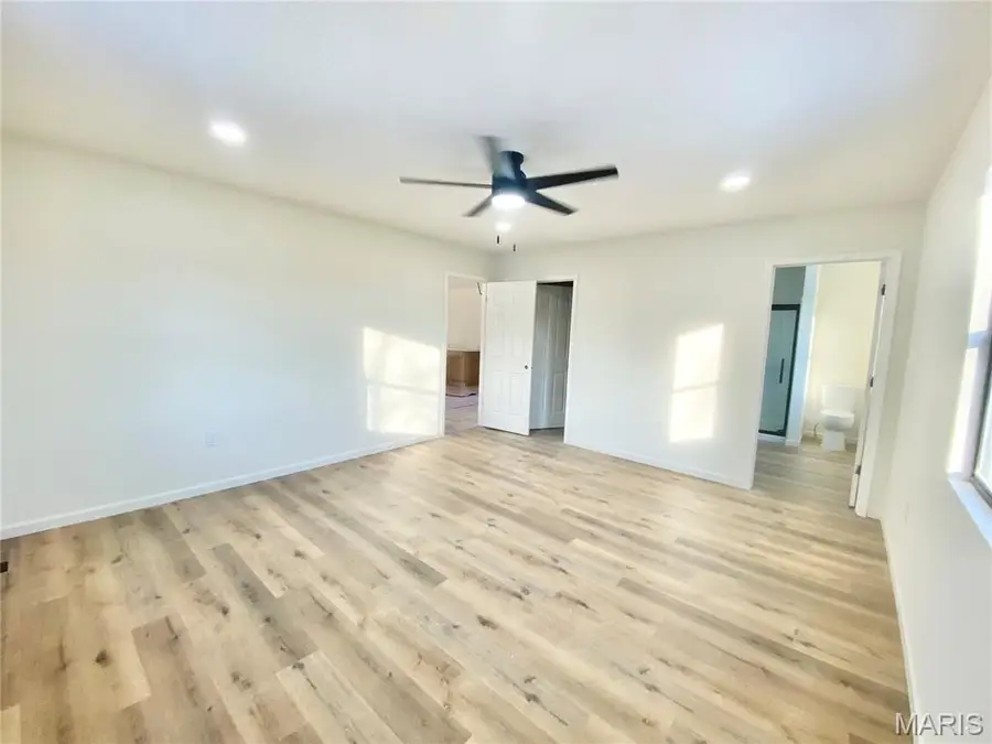 24245 Trolley Lane, Saint Robert, MO 65584 - Image #3