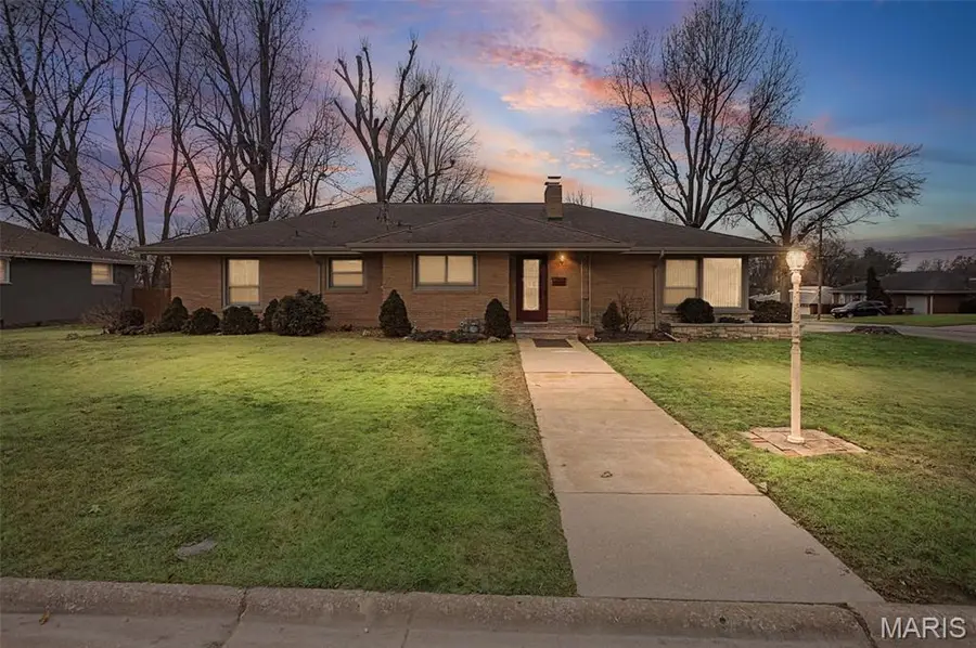 3853 Claremont Street, Alton, IL 62002 - Image #2