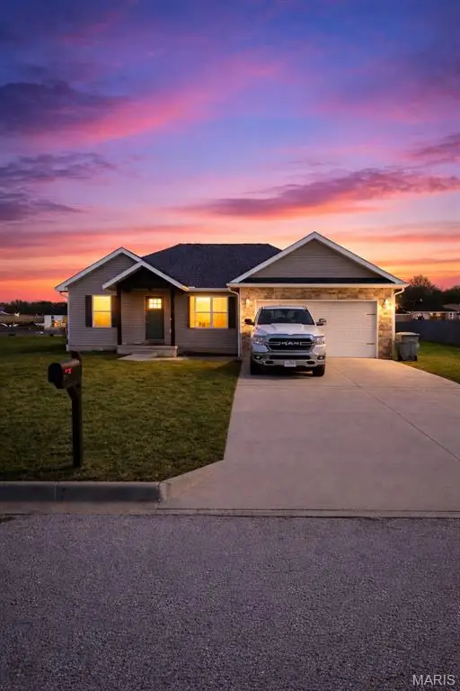 270 Velma Dr., Seymour, MO 65746