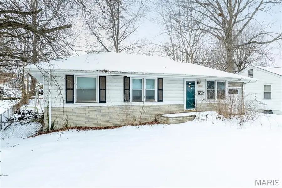 10107 Ashbrook Drive, Bellefontaine Neighbors, MO 63137 - #2