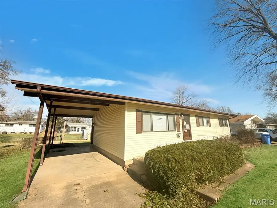 2325 Pheasant Drive, Florissant, MO 63031 - #2