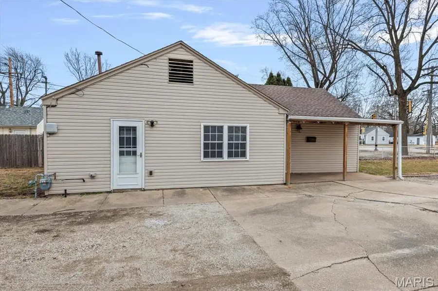 2169 North Grand Avenue, Grandview, IL 62702 - #2