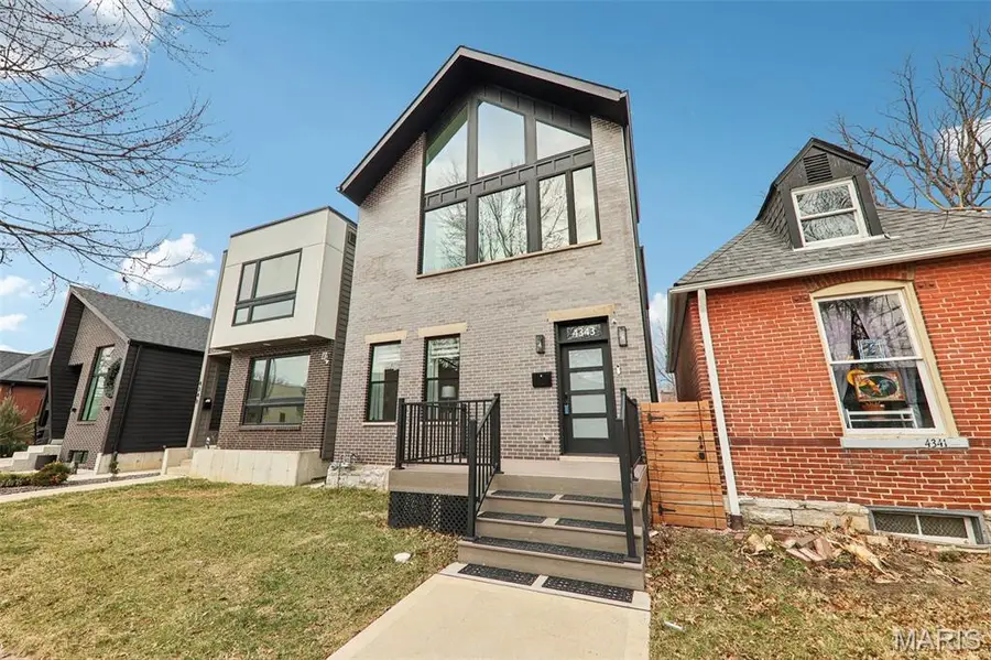 4343 Hunt Avenue, Saint Louis, MO 63110 - #2