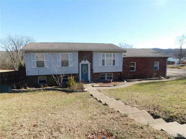 1409 4th Street N, De Soto, MO 63020