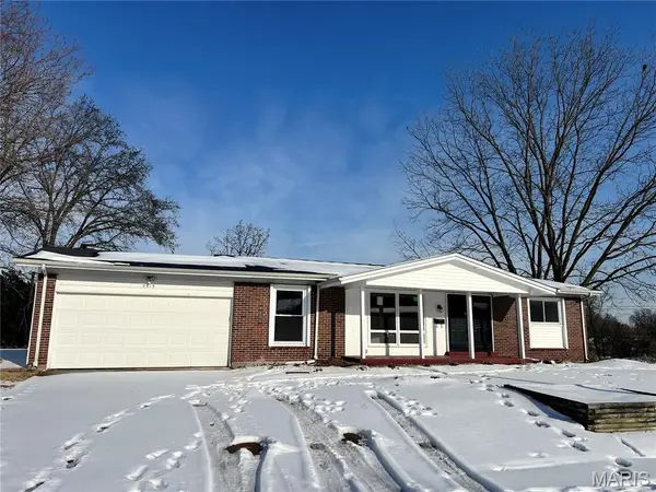 3615 Dwyer Lane, Florissant, MO 63033