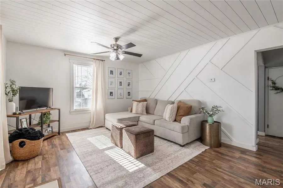 202 Smith Street, Perryville, MO 63775 - #3