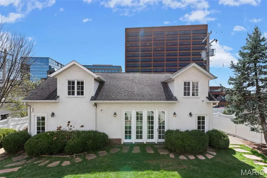 8130 Westmoreland Avenue, Clayton, MO 63105 - #3