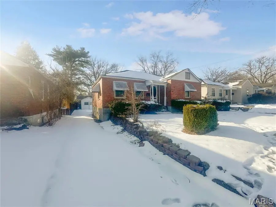 237 S Barat Avenue, Ferguson, MO 63135 - #2