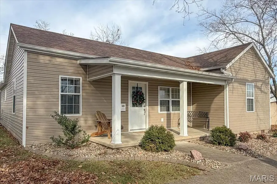 231 Franklin Street, Carlyle, IL 62231 - Image #3