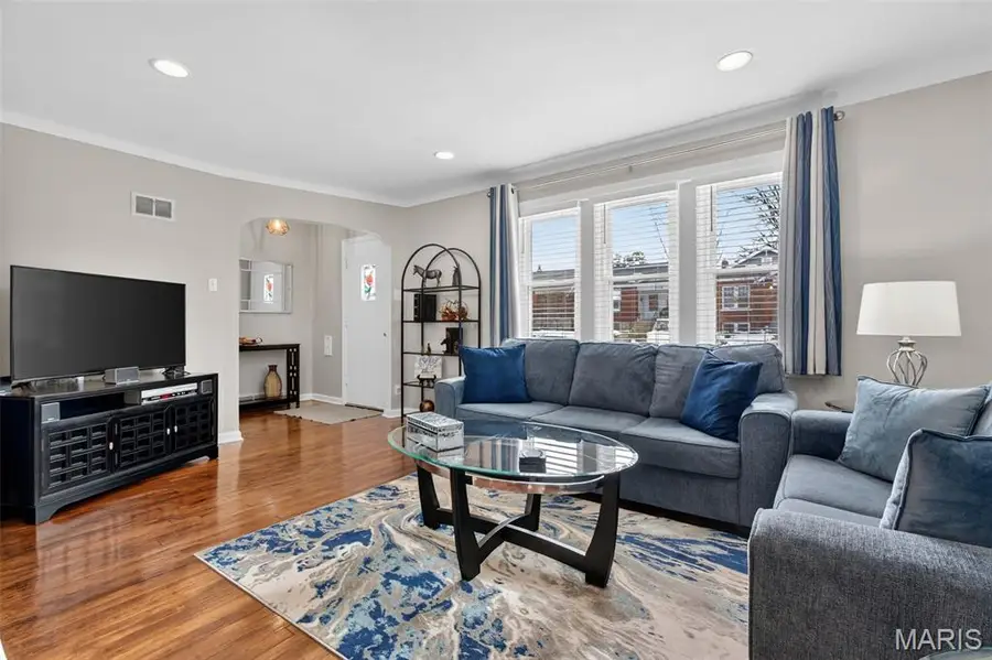 4153 Loughborough Avenue, Saint Louis, MO 63116 - #3