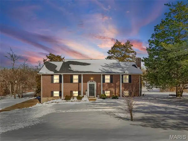 9 Ridgewood Drive, Hillsboro, MO 63050