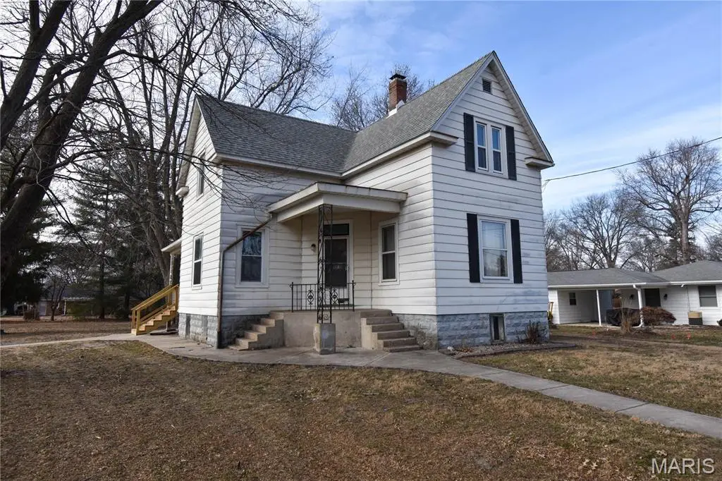 519 N Maple Street, Staunton, IL 62088 - #1