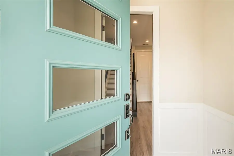 1347 W Gateway Heights W, Clayton Township, MO 63144 - Image #2