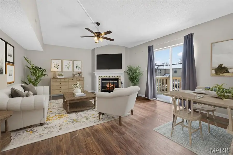 9117 N Swan Circle, Saint Louis, MO 63144 - #2