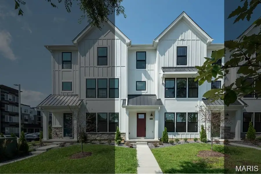 8975 Eager Road, Saint Louis, MO 63144 - Image #1