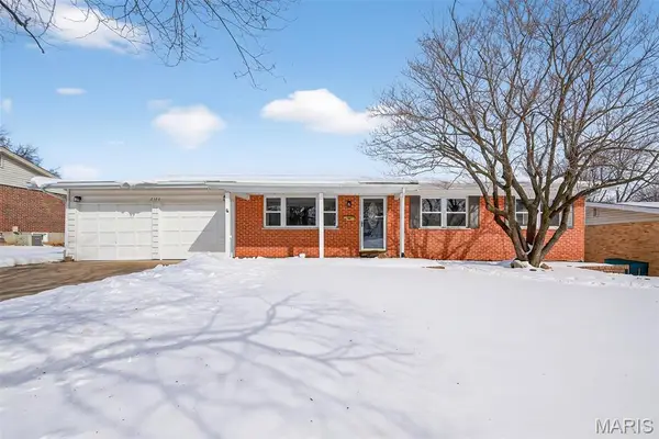 2520 Chartom Mar Drive, St Charles, MO 63301