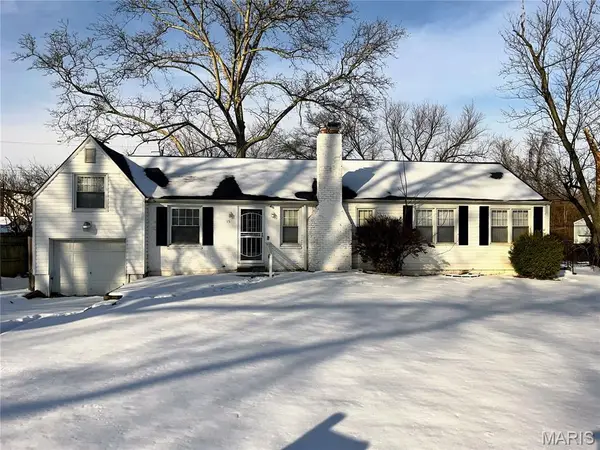 1587 Farmview Avenue, St Louis, MO 63138