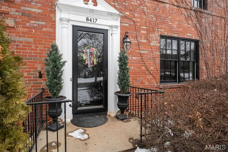 8417 Colonial Lane, Saint Louis, MO 63124 - #3