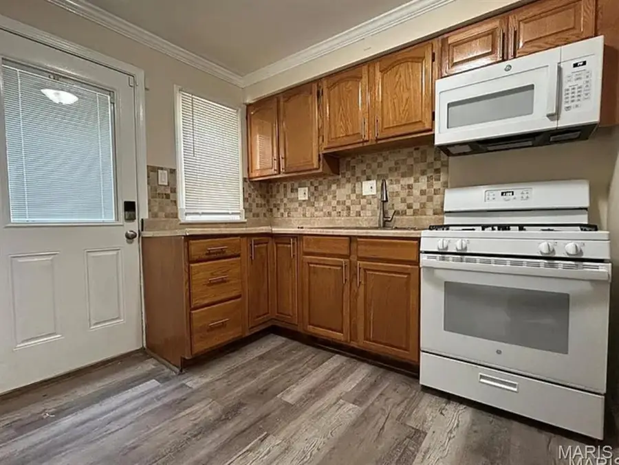 10346 Ashbrook, Bellefontaine Neighbors, MO 63137 - Image #3